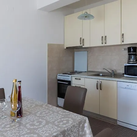 Arapovic 3 By Guide Apartman *